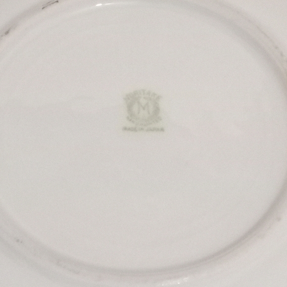 Noritake Plate Tree in the Meadow - Picture 3 of 5